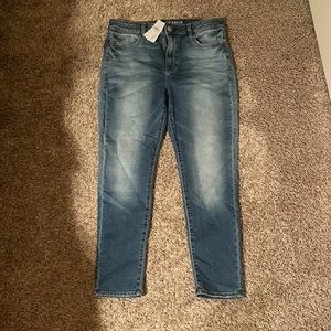 American Eagle Jeans. Size 14 Regular. Super stretch hi-rise jegging crop.
